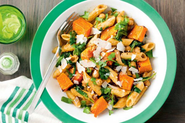 Pois chiches aux épices et pâtes aux épinards | Recette Santé OfficeMed